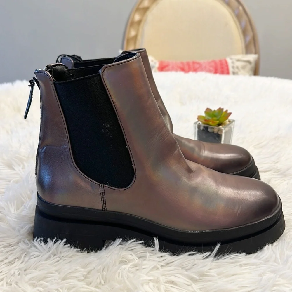 NEW Steve Madden Jteresta Metallic Ankle Boots Pewter girls size 4